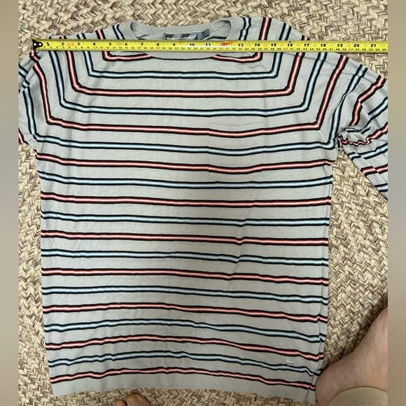 Modern Amusement Light Knit Sweater - Picture 4 of 8